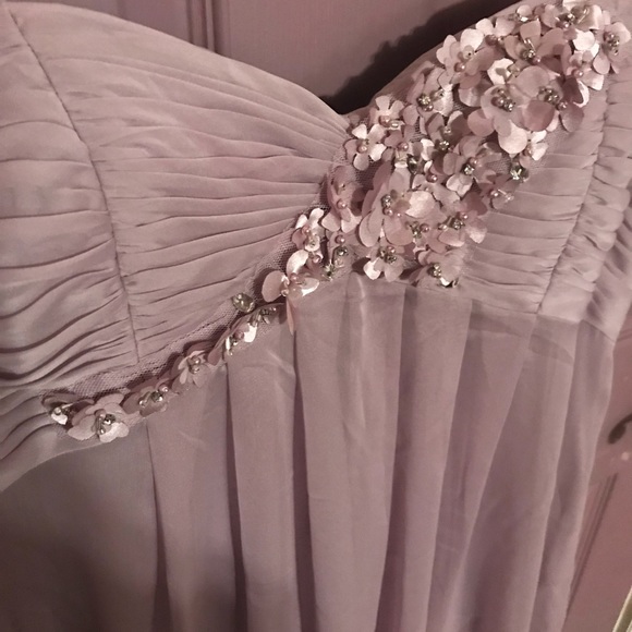 Dress - Picture 2 of 4